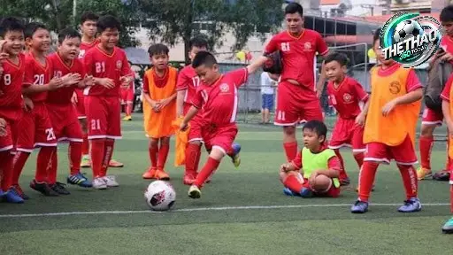 Lưu Ý Quan Trọng Khi Huấn Luyện Bóng Đá Thiếu Nhi